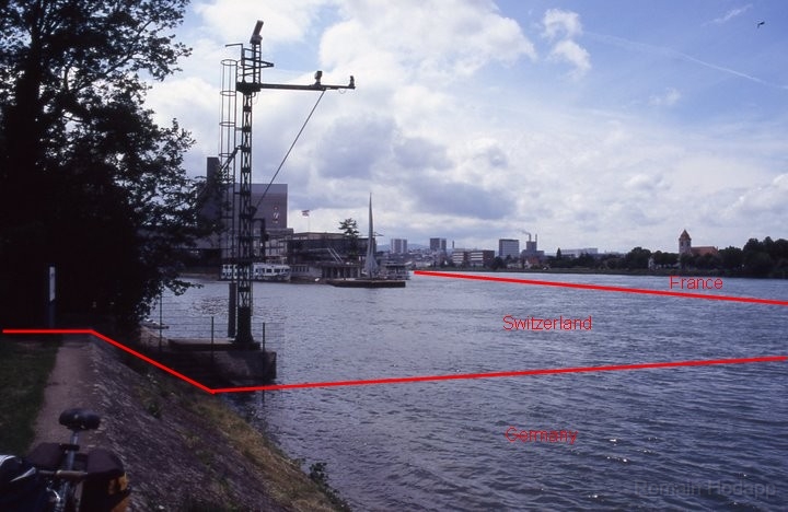 FI000 (38).jpg - The tripoint viewed from the german side. Visited in 2005